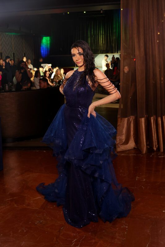 Kaelie BlanesRonda, Miss San Sebastián, presentó su look "Agua Viva, Luz del Pueblo, Las Playas son de los Puertorriqueños". (Jean Ayala / Wapa Digital)