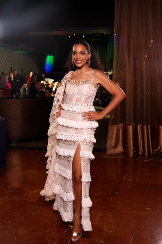 Indira Ortiz, Miss San Juan, presentó el look "Memoria Bordada". (Jean Ayala / Wapa Digital)
