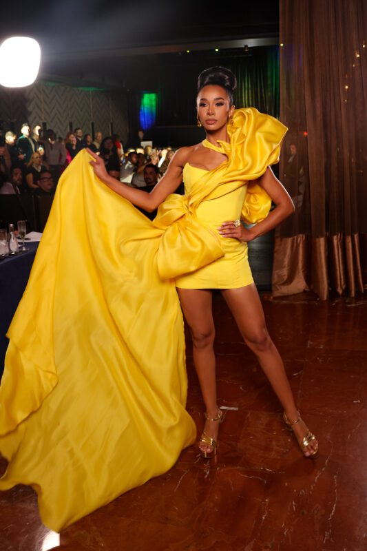 Samarys Barbot
Arroyo, Miss Jayuya, desfiló con su look "Ancestral", el cual lo describió como una una poderosa reivindicación de las raíces
africanas, una oda a la herencia viva que sigue fluyendo por nuestras venas.(Jean Ayala / Wapa Digital)