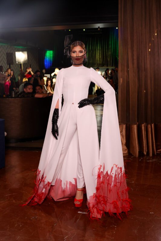 Aneichka Maldonado Torres, Miss Canóvanas, ganó el tercr lugar con su look "El Grito Blanco". (Jean Ayala / Wapa Digital)