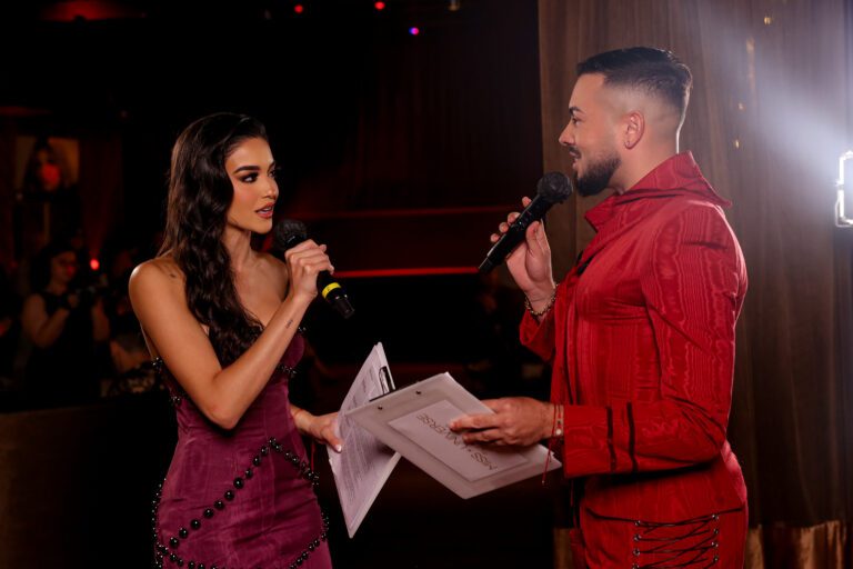 Vivianie Díaz Arroyo y Steven Bonilla fueron los presentadores del Total Look Runway Competition. (Jean Ayala / Wapa Digital)