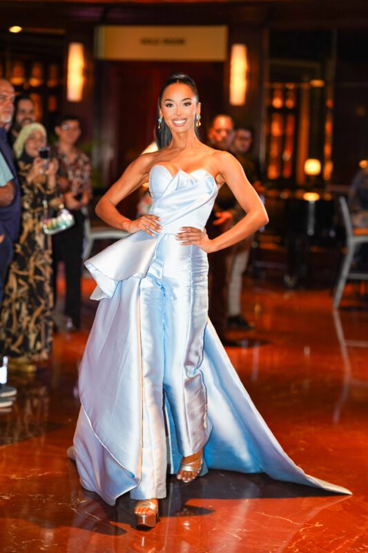 Samarys Barbot Arroyo, Miss Jayuya, eligió un diseño en azul celeste que refleja su serenidad, claridad y pasión, conectando con el jurado desde la autenticidad de su historia. (Foto: Jesmar Cruz)