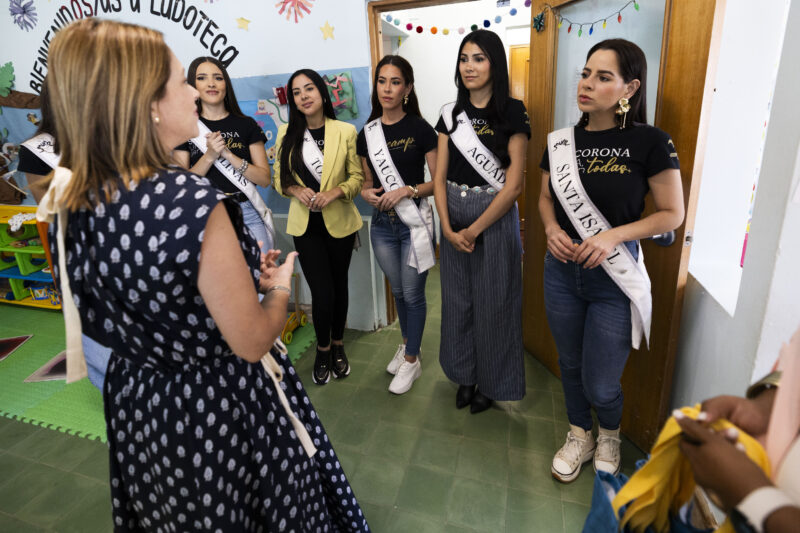 Delegadas de Miss Universe Puerto Rico 2025 visitaron las instalaciones de la Casa Cuna de San Juan, donde tuvieron la oportunidad de conocer de cerca la hermosa labor que se realiza con los niños que allí residen. (Foto: Josian Bruno / Wapa Digital)